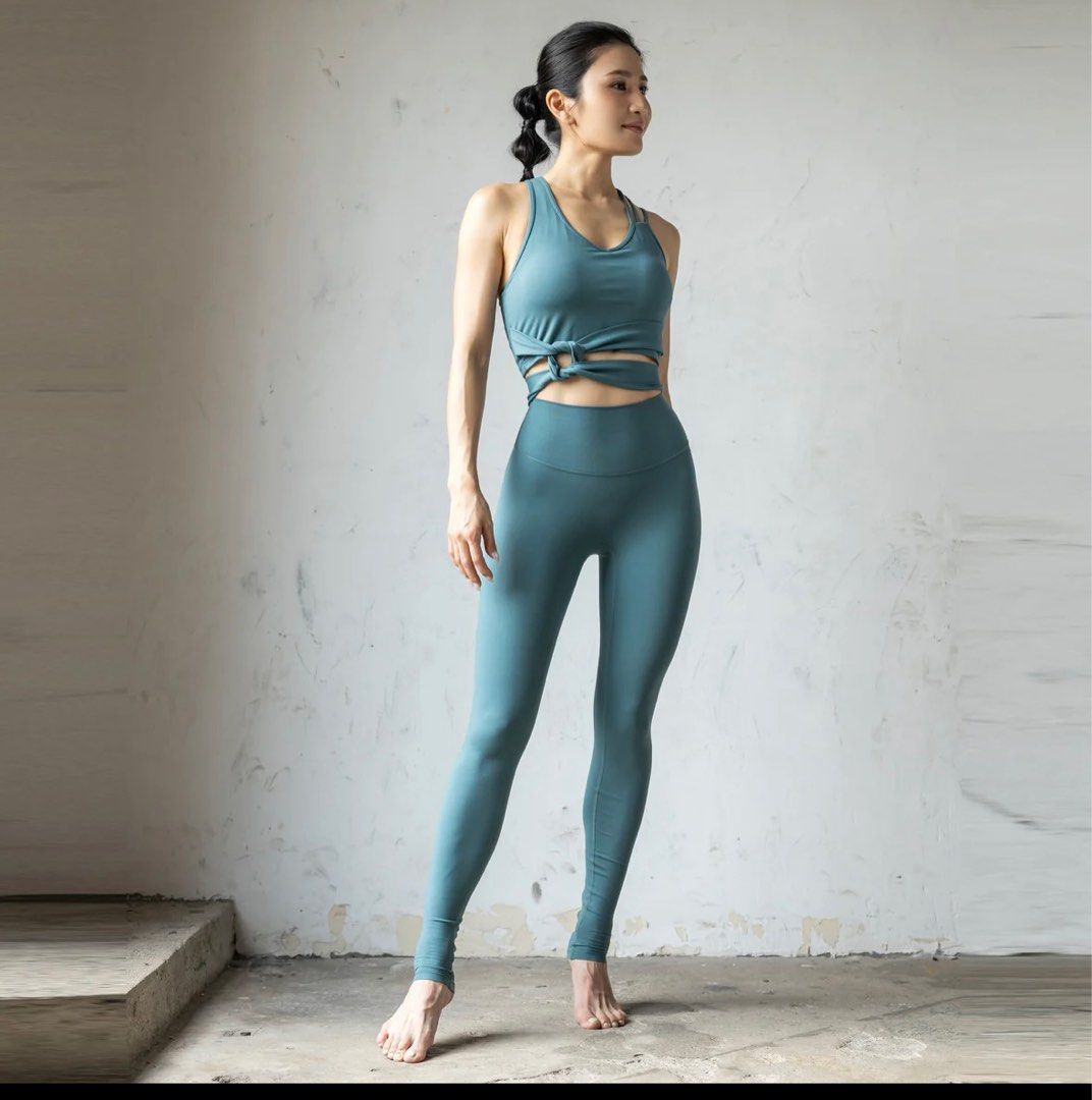 Coffee sweat yoga best sale outfit