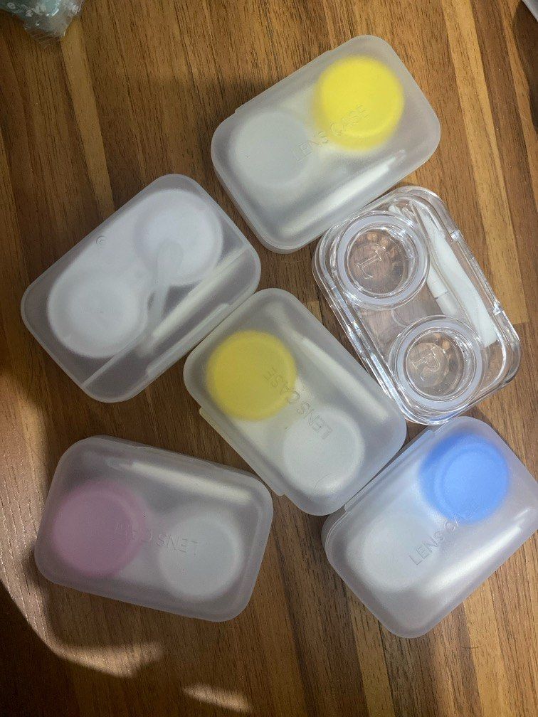 Contact Lens Case (Category: Accessory Holder, Box & Organizers) located in Marikina City. Submitted by k_sol (Listing ID 1261600745, Image 1). Description: Just shoulder SF. Item is FREE.