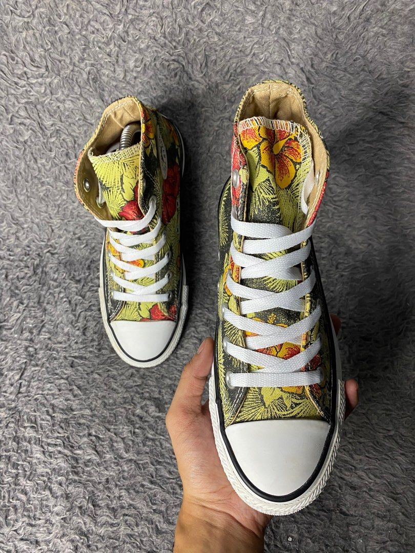 CONVERSE CHUCK HI FLORAL Women s Fashion Footwear Sneakers on