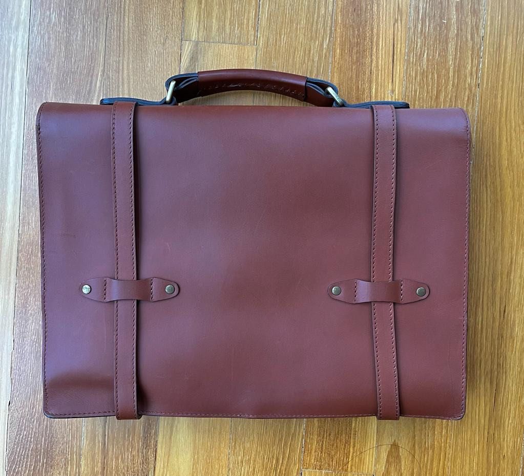 Custom made leather briefcase store