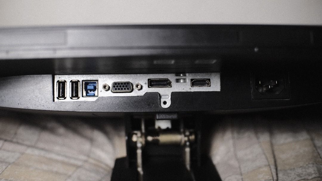 Dell Monitor (has panel issues), Computers & Tech, Parts & Accessories ...