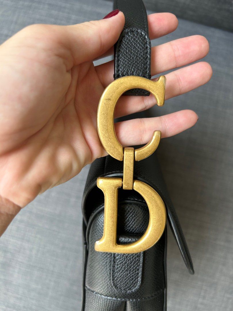 Dior saddle bag best sale hardware