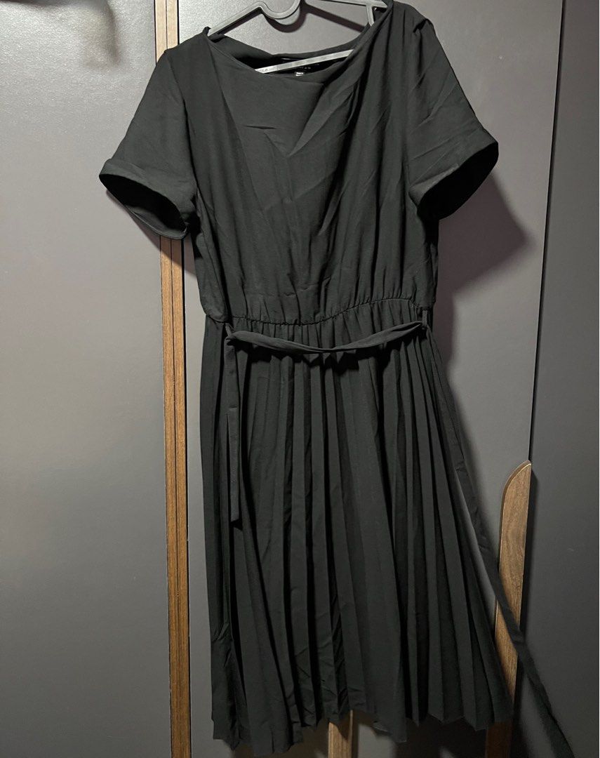 Dorothy perkins black pleated dress sales