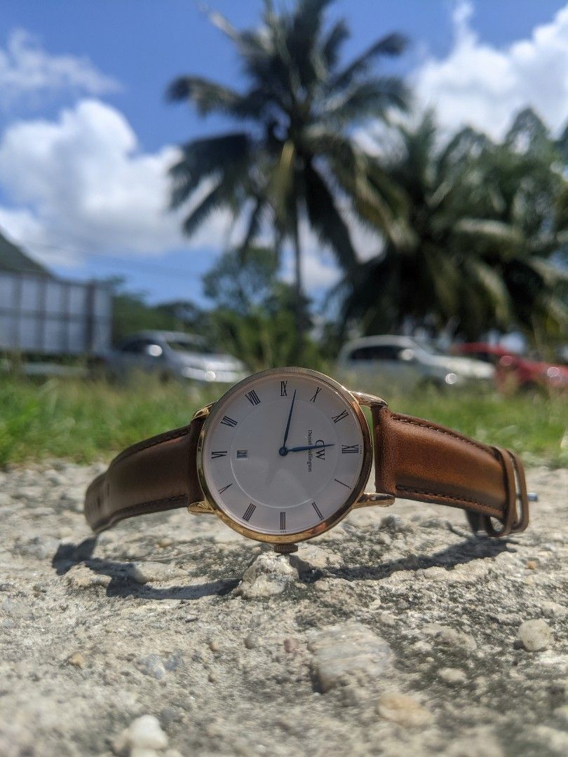 Dw watch top with date