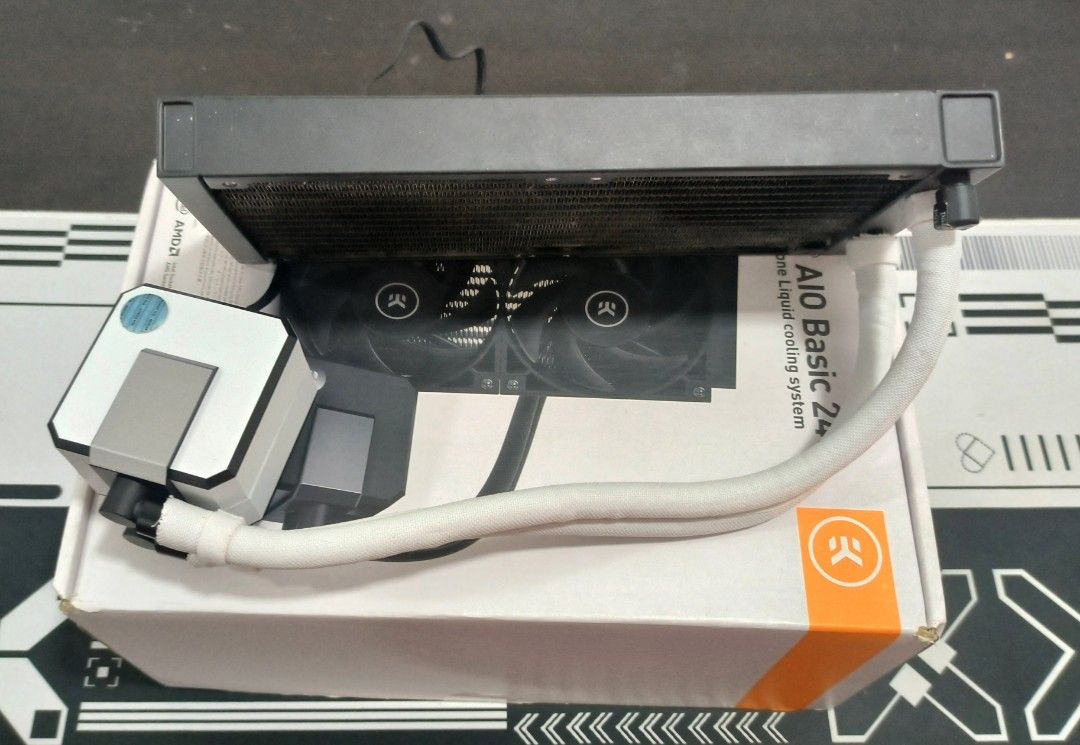 EKWB 240 Basic AIO Liquid Cooler Custom White, Computers & Tech, Parts