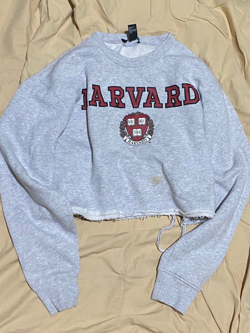 Forever 21 Cropped Sweater Harvard Women s Fashion Coats Jackets and Outerwear on Carousell