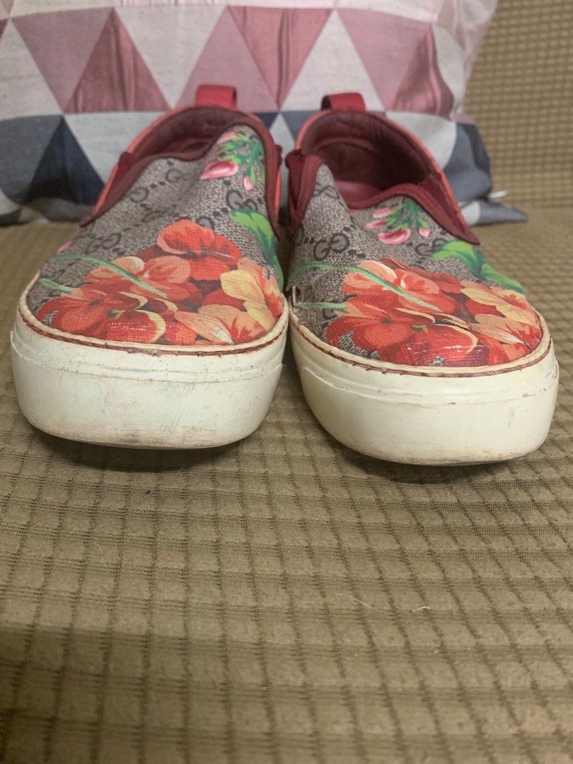 Gucci Blooms slip ons