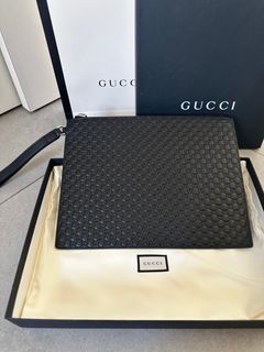 Gucci GG Supreme Night Courrier Backpack (SHG-jGbtSq) – LuxeDH