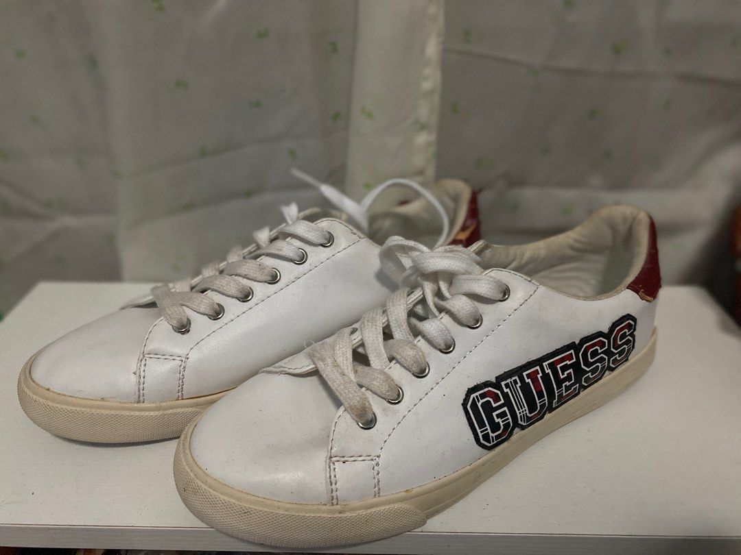 Decluttering Sale Original from US Guess Los Angeles Sneakers