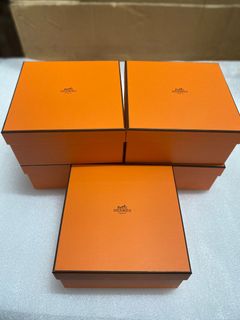 （分類：）位於 。 由 TomTom 提交（商品編號 1261677836，圖片 1）。簡介： 。