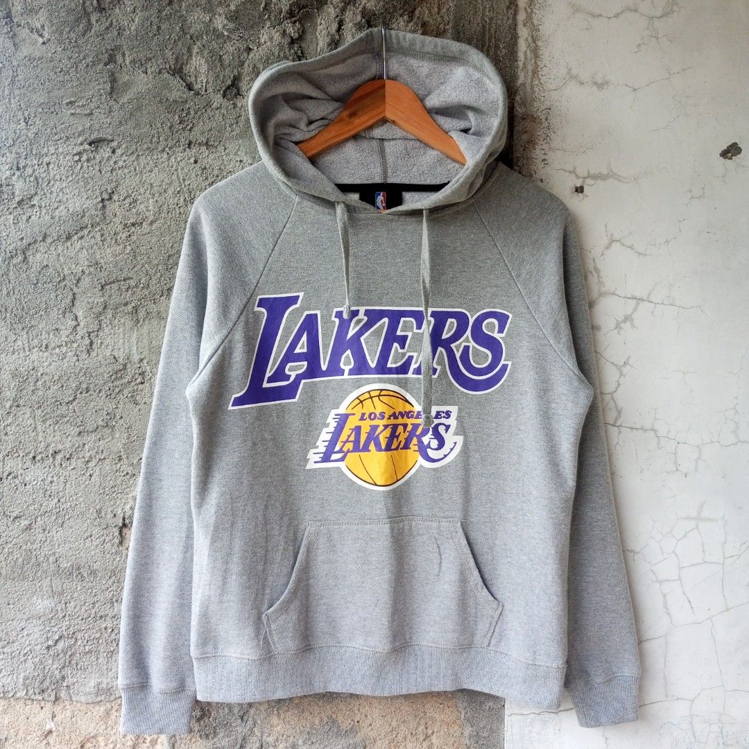 Lakers hoodie, Men's Fashion, Coats, Jackets and Outerwear on Carousell