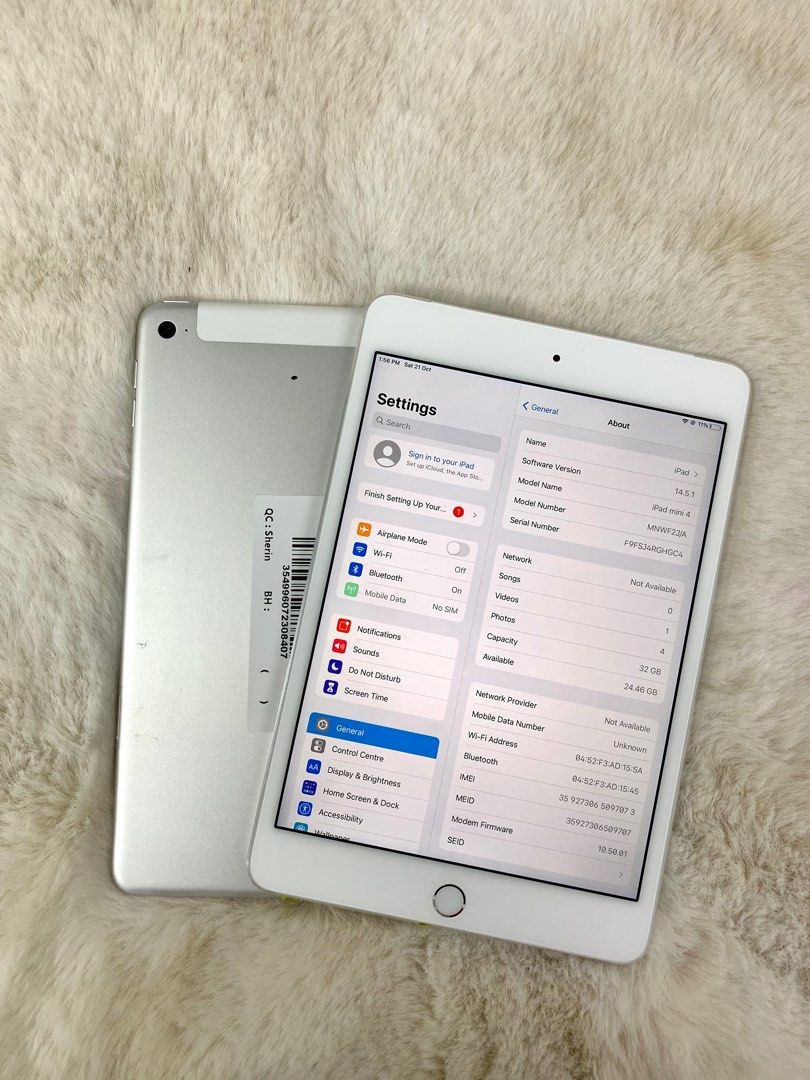 Apple iPad mini 4 32GB Wi-Fi Cellular - iPad本体