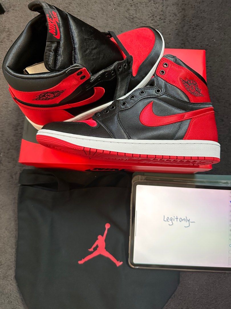 Jordan 1 banned top satin
