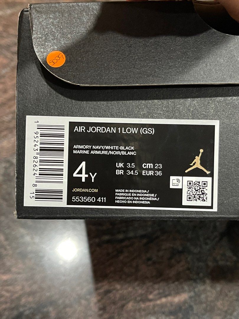 black and pink jordans 1s