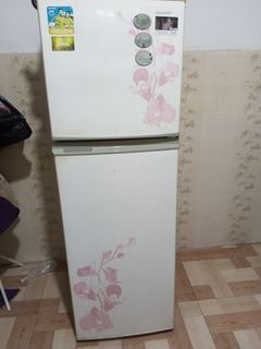 Kulkas Sharp 2 Pintu