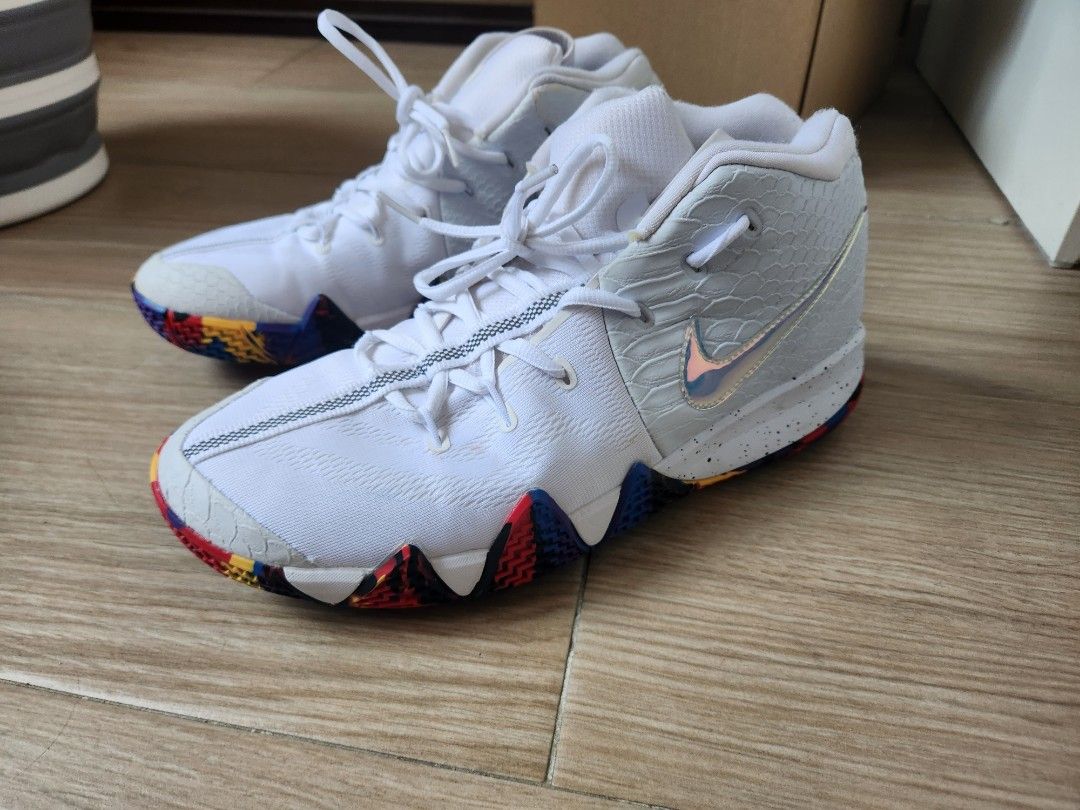 All white discount kyrie 4s