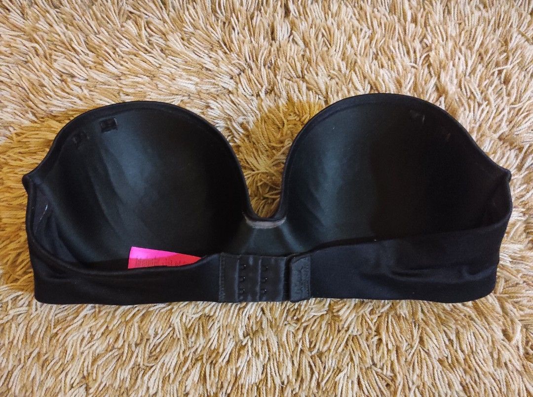 Women, Black strapless bra from La Senza Size