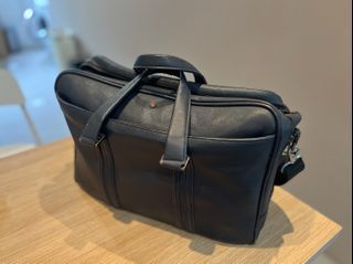 Leather handbag Disney x Gucci Beige in Leather - 23687518