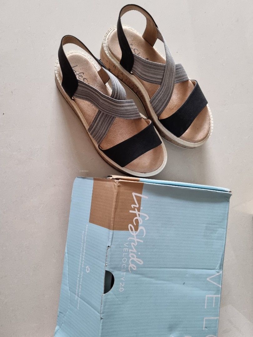 Lifestride black sandals top