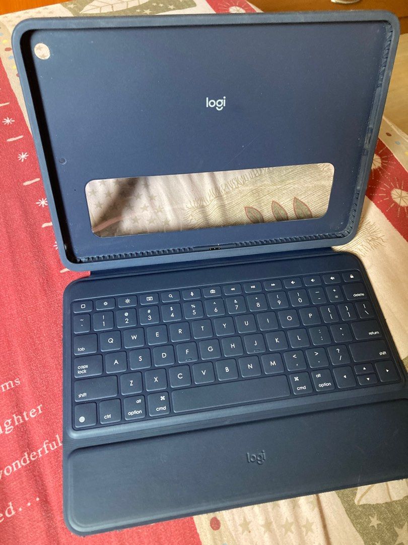Logitech Ipad Keyboard for Ipad 7 8 9, Computers & Tech, Parts