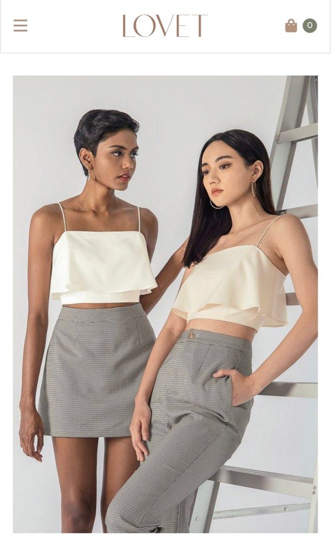 LOPEZ BASIC FLUTTER TOP [BLACK] (Category: Sleeveless) located in Singapore. Submitted by beepboopbashy (Listing ID 1261690516, Image 1). Description: In good condition! I have both white and black. UPDATE: White is sold, only left black Both OOS on site. Top up $2 for tracked mail No low ballers.