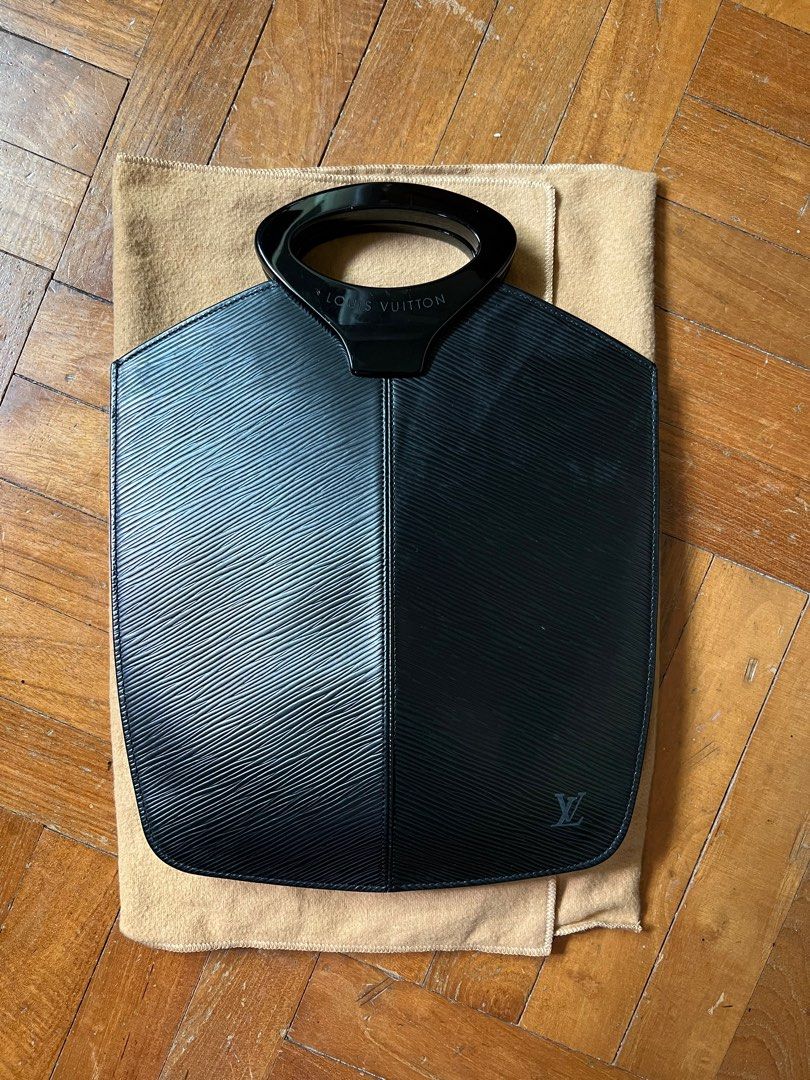 LOUIS VUITTON Black Epi Leather Noctambule Sac Tote Bag Women s