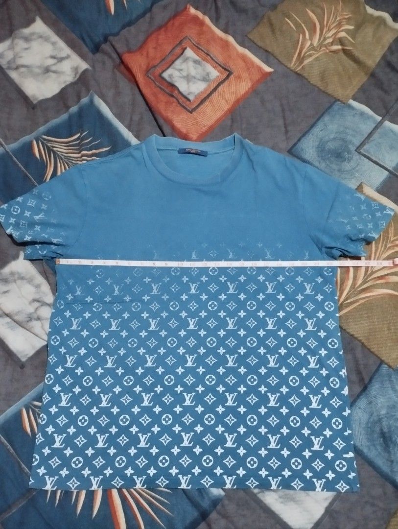 LV LVSE monogram gradient tee, Men's Fashion, Tops & Sets, Tshirts & Polo  Shirts on Carousell