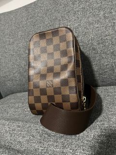 Leather purse Louis Vuitton X NBA Red in Leather - 31810355