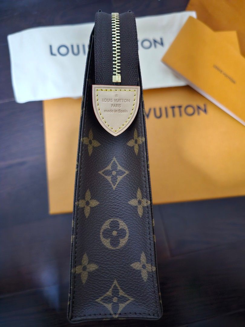 Brand New! Louis Vuitton's LV escale poche toilette 26, Luxury, Bags &  Wallets on Carousell