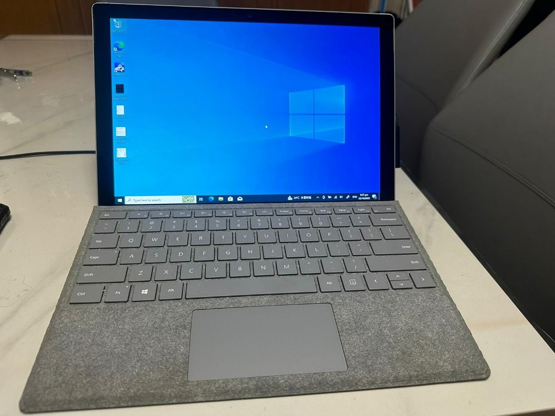 Microsoft Surface Pro 5代-1796 (i7, 8gb ram, 256GB SSD), 電腦