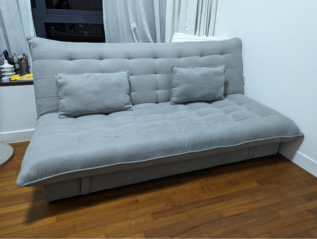 Sleek top sofa bed