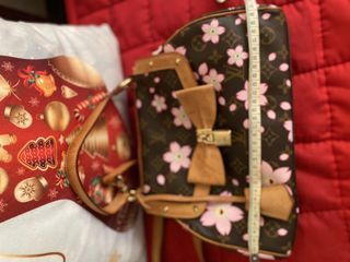 LV Alma Murakami Sakura Cherry Blossom Vintage, Fesyen Wanita, Tas & Dompet  di Carousell