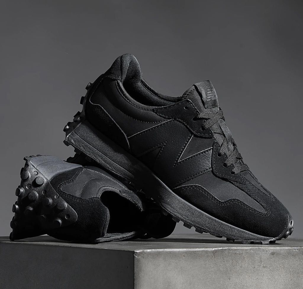 New balance top 327 triple black