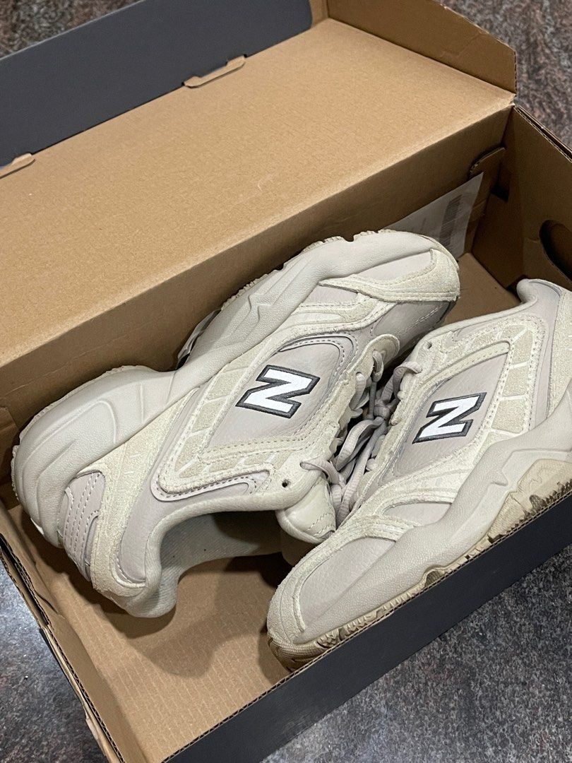 New balance store 452 beige