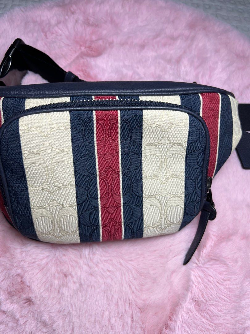 Coach pebble outlet fanny pack