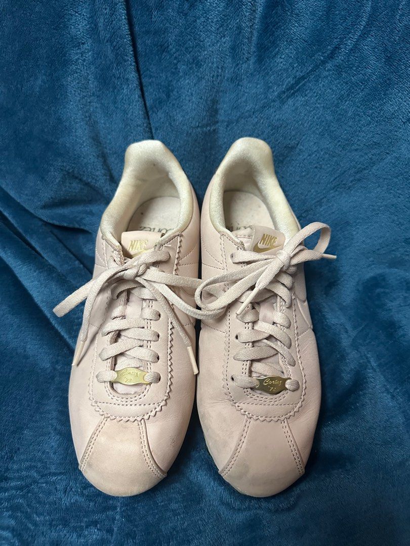 Nike cortez deals maria sharapova