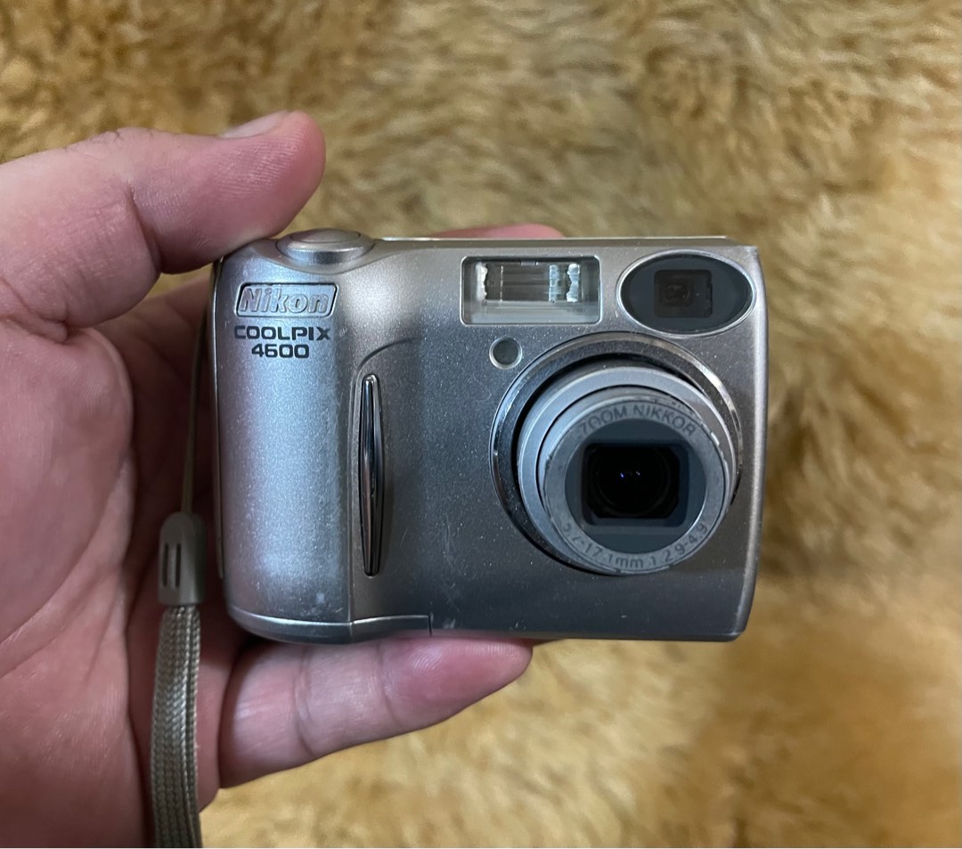 Nikon Coolpix 4600 Digital Camera, Photography, Cameras on Carousell