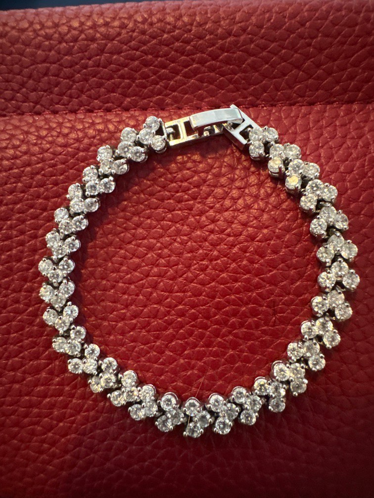 Red shop diamond bracelet