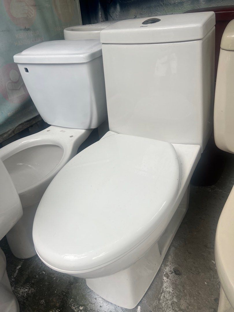 Pozzi Hotel and Condo Pull out 2nd Hand Toilet Bowl, Furniture & Home