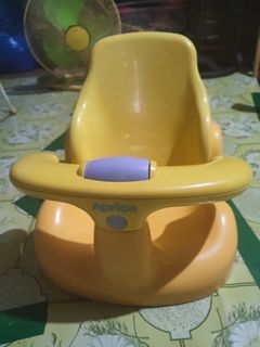 Pre-owned baby bath chair