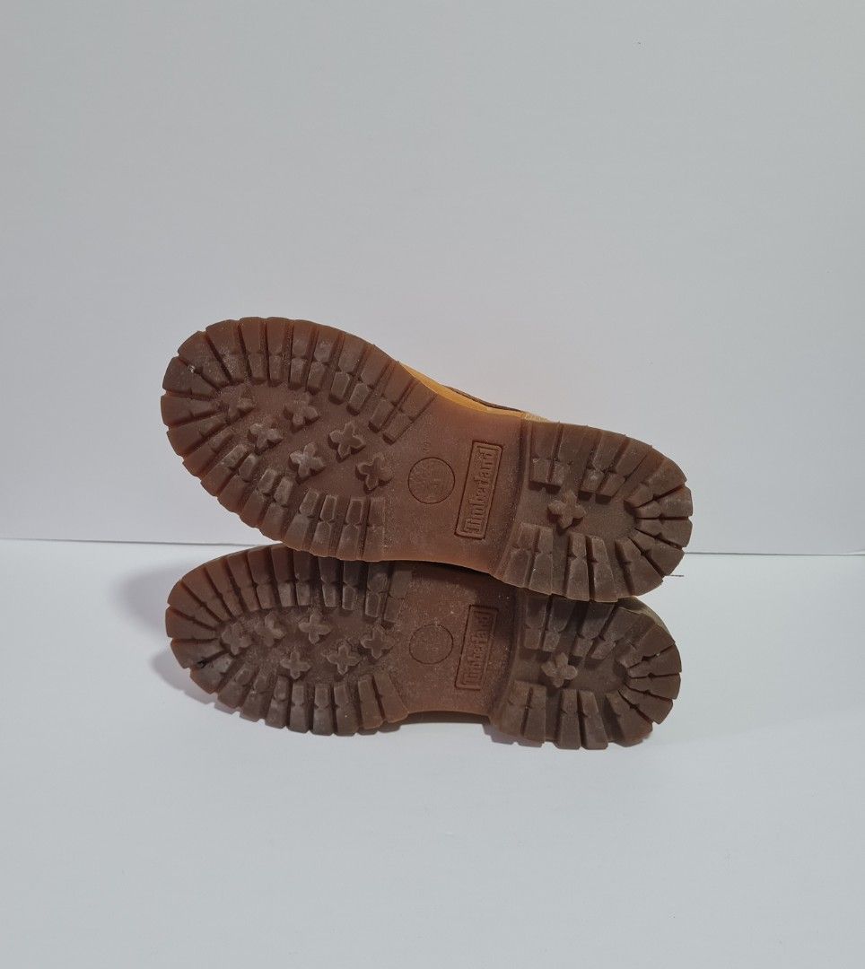 Pre owned timberland boots deals