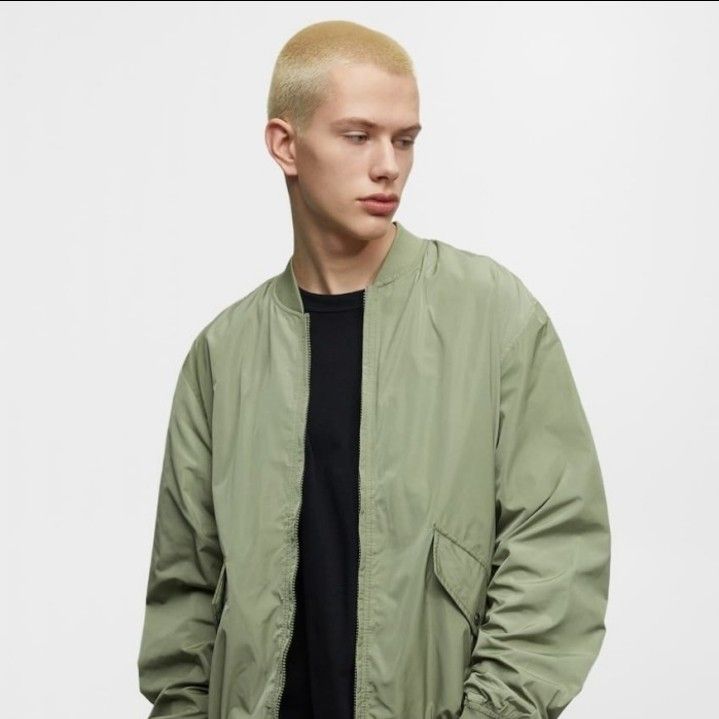 Pull and Bear Basic Lightweight Bomber Jacket Men Jaket Pria Original Khaki M
