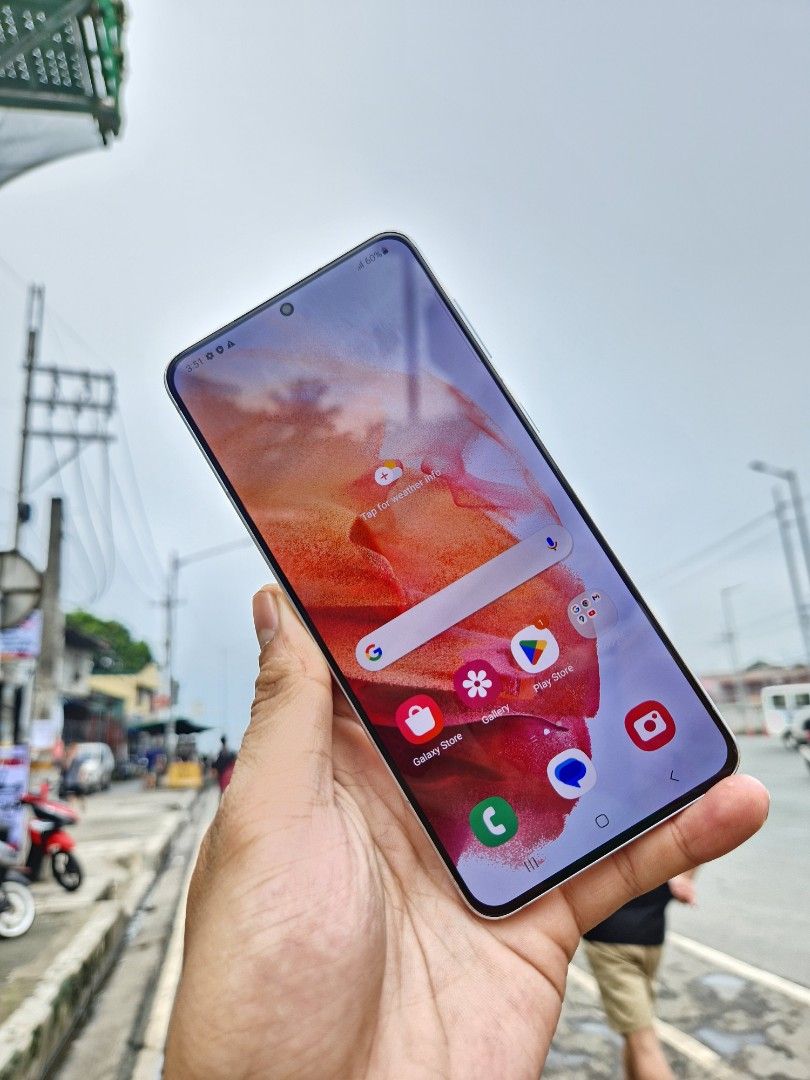Samsung S21 plus 5g&256gb (Category: Samsung) located in Quezon City. Submitted by mubrogadgets (Listing ID 1261582686, Image 1). Description: Samsung s21 Plus no issue/ no history of repair 5g data connection 256gb/8gb 💯Dynamic AMOLED 2X, 120Hz, 💯Corning Gorilla Glass Victus 💯Exynos 2100 Fingerprint (under display, ultrasonic 4800 mahh 💯gaming phone 💯high qualty display 💯camera phone.