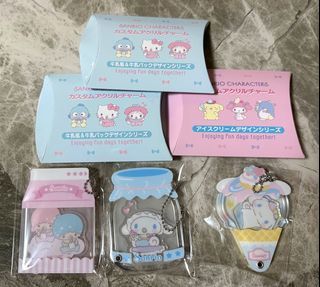WTT Sanrio Characters Shaker Acrylic Keychain - Little Twin Stars and Cinnamoroll
