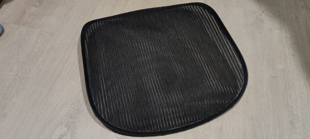 Herman miller hot sale aeron seat mesh