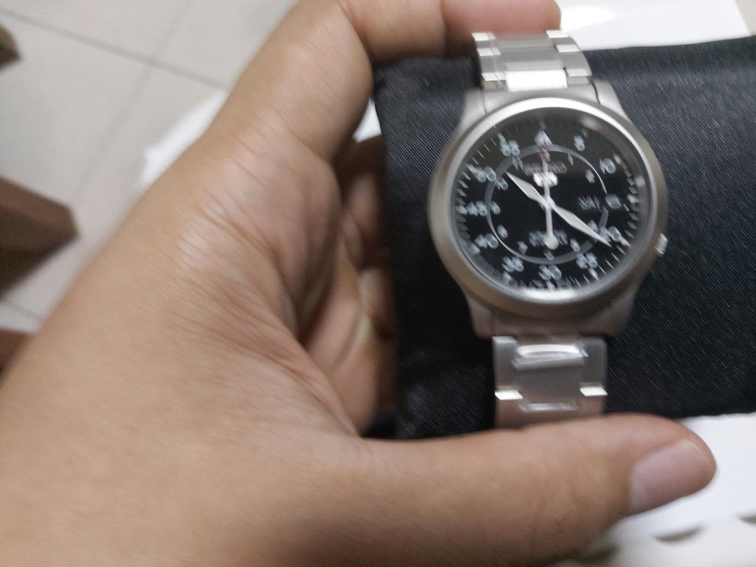 Seiko 5 SNK809K1 (Category: Men's Watches) located in Pasig City. Submitted by borjong (Listing ID 1261583192, Image 2). Description: Seiko 5 SNK809K1 Movement:7s26 Mineral Crystal 21 jewels Black dial Analog Display luminous hands Day & Date display See through caseback 30 meter water resistant case size :.37 mm approximate case thickness: 13 mm.