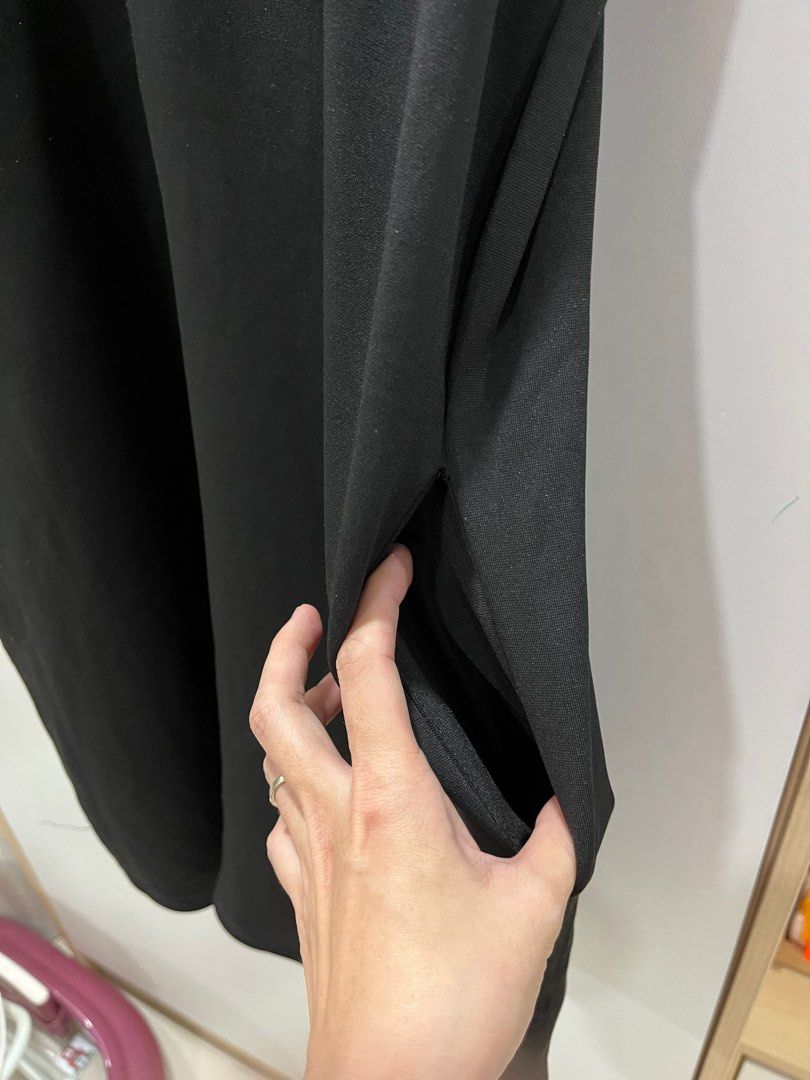 Simple plain black dress hotsell