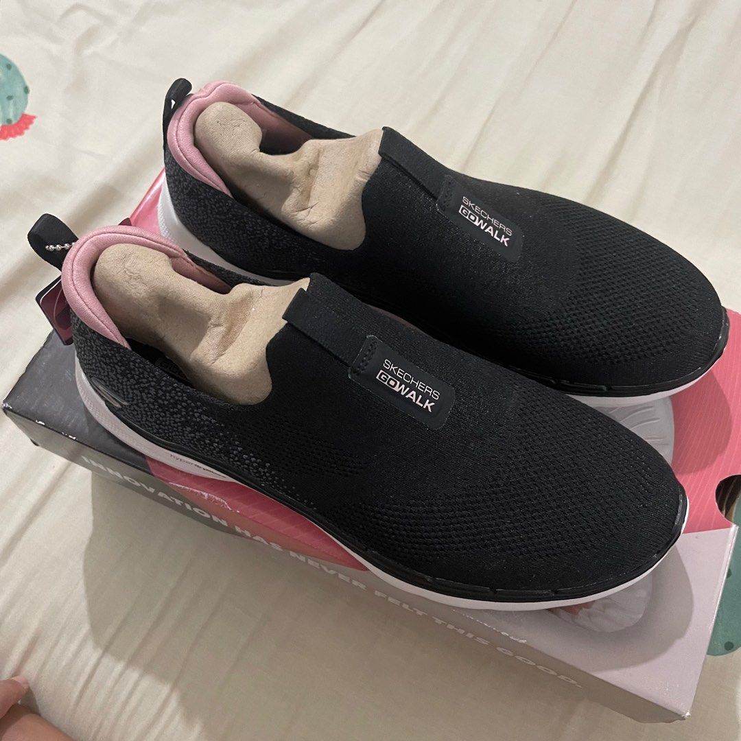 Skechers go walk original size 6 sales