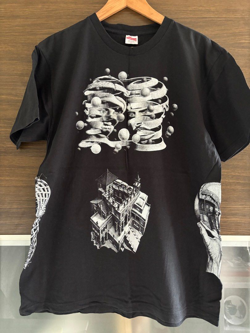 Supreme X Mc Escher T shirt, 名牌, 服裝- Carousell
