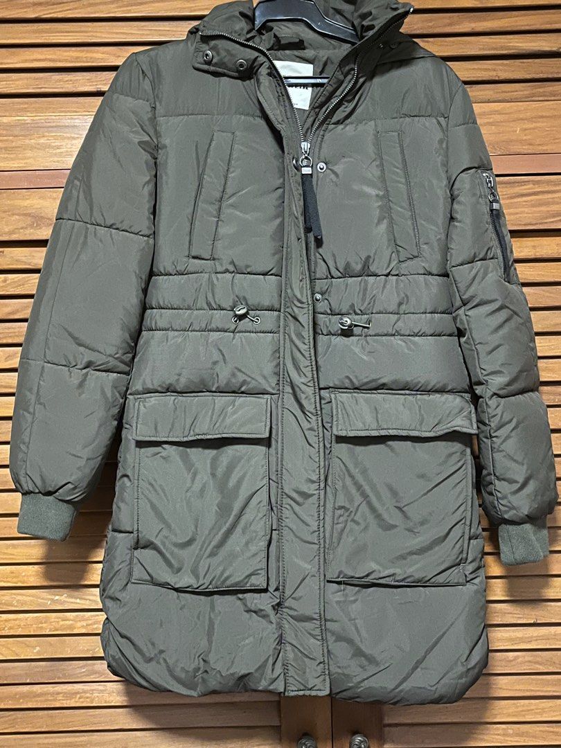 Tally Weijl Army Green Long Puffer Jacket Coat (Category: Coats, Jackets and Outerwear) located in Paranaque City. Submitted by shopmnp (Listing ID 1261690913, Image 1). Description: Never worn, only tried on. Good as new :) Has lots of compartments/pockets. Can send more detailed photos. Best fit for XS - S.
